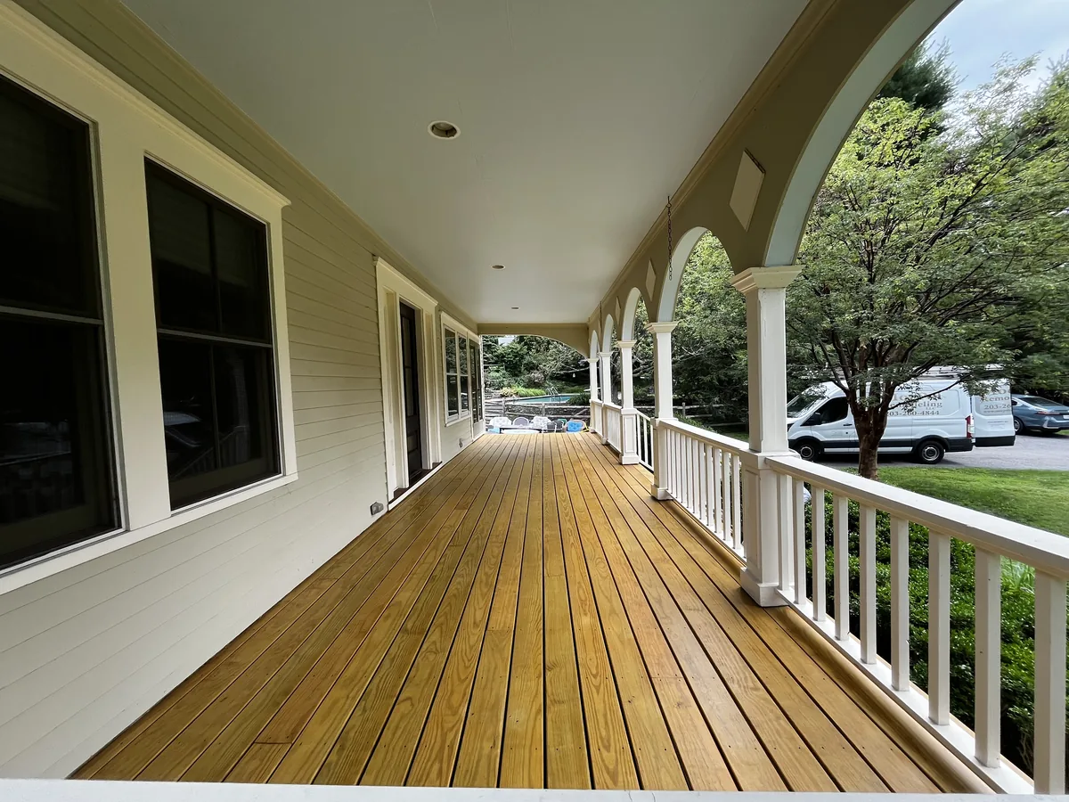 Custom Deck & Fencing